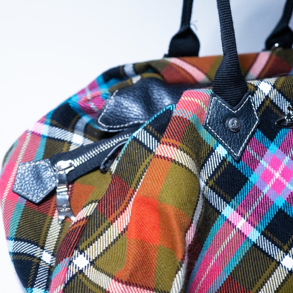 Vivienne Westwod Tartan Duffle Handbag - Picture 6 of 10